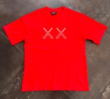 T-shirt rouge KAWS Blow up taille XS nouveau jamais porté
