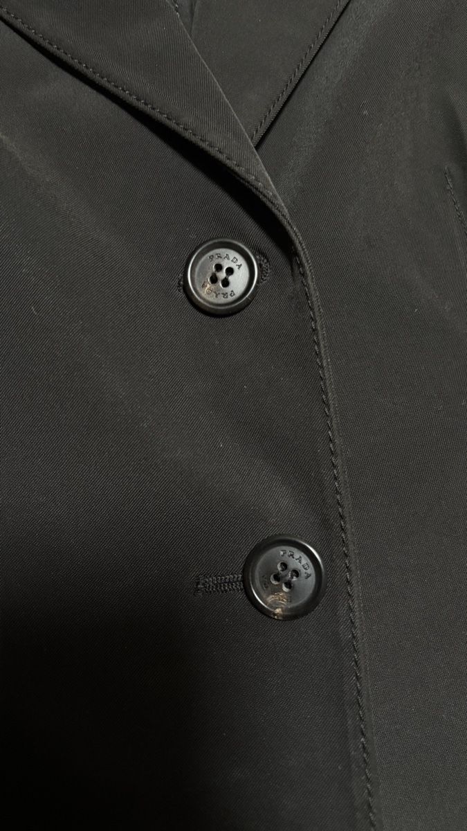 Prada Giacche: Vintage Prada Nylon Blazer Schwarz – Usato da Bern venduto da kue_db29 5