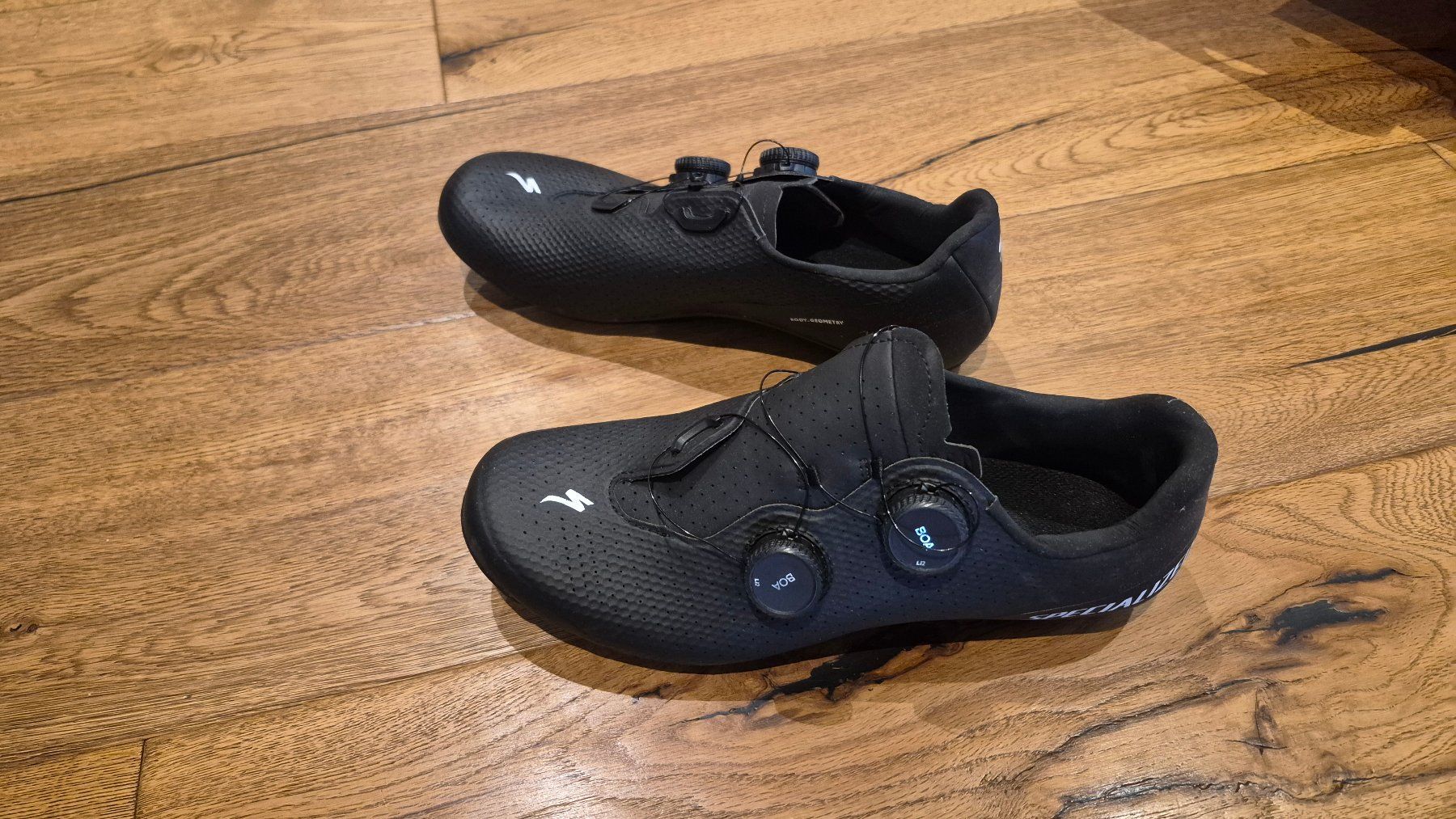 Specialized Herrenschuhe: Specialized Torch 3.0 Rennradschuhe - EU 41.5 - ungebraucht – Neu (gemäss Beschreibung) aus Kehrsatz von Spacedreamer03