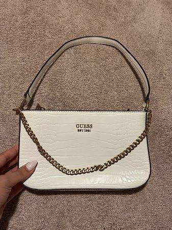 Guess Mini Tasche Weiss Kroko-Optik mit Goldkette