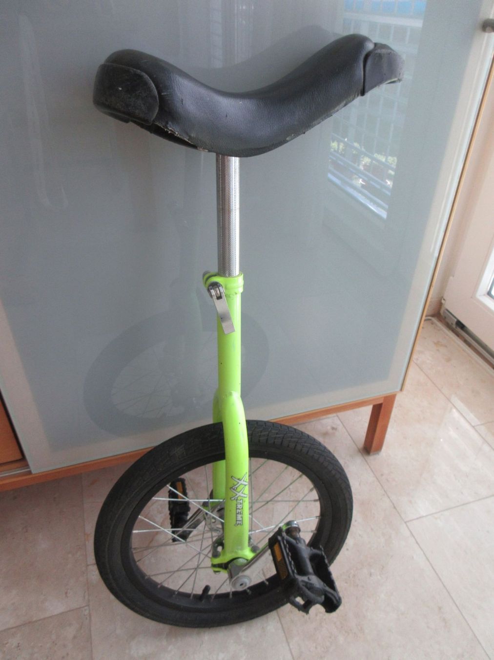 Vélos: Grünes Einrad XXTreme 16" – D'occasion à Binningen par tempipassati