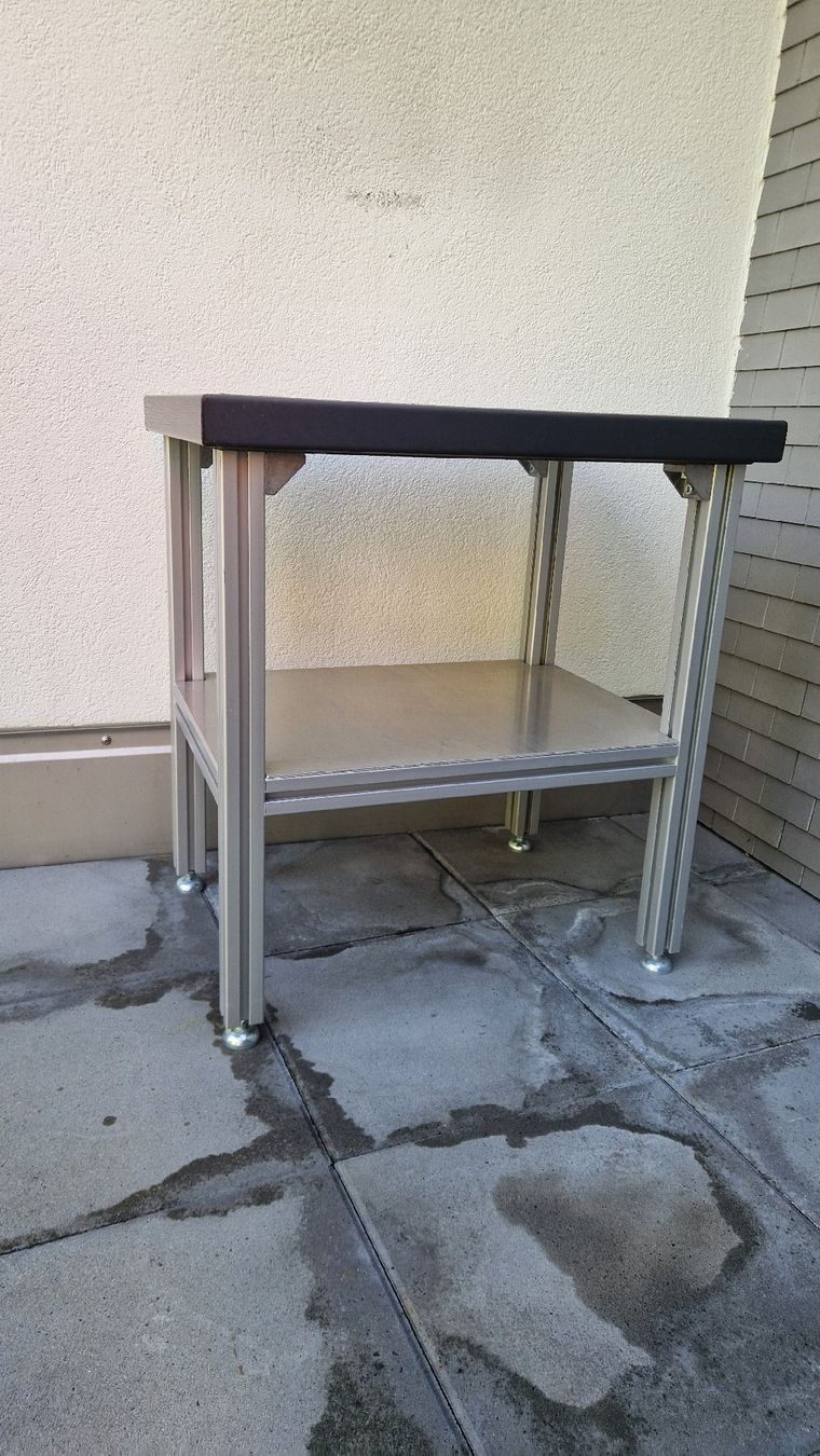 Tische: Beistelltisch – Gebraucht aus Horgen von moritz.90 1
