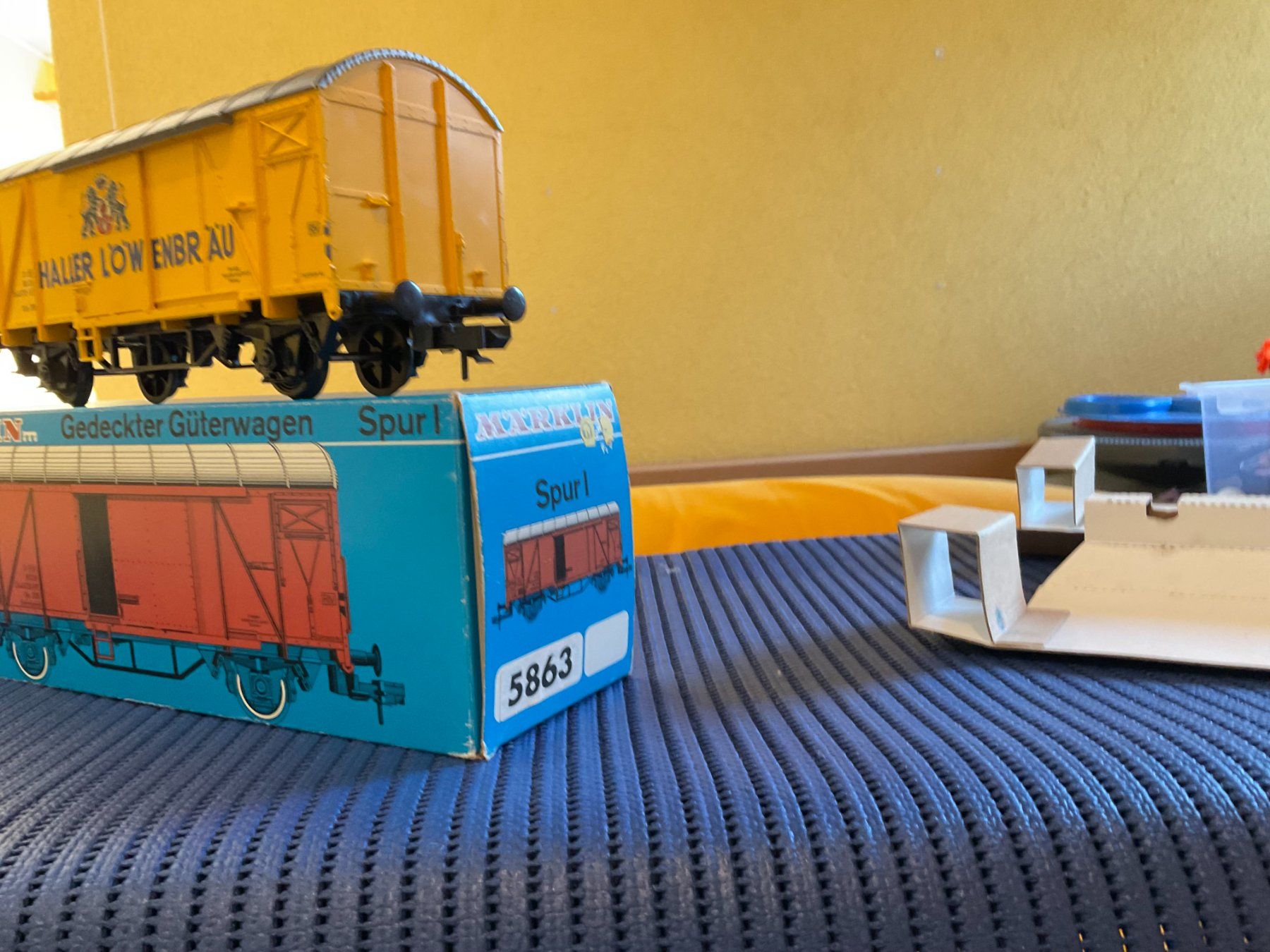Märklin Trains électriques: Fünf Güterwagen im Set – Neuf avec emballage d'origine à Sissach par rot_sz7p 5