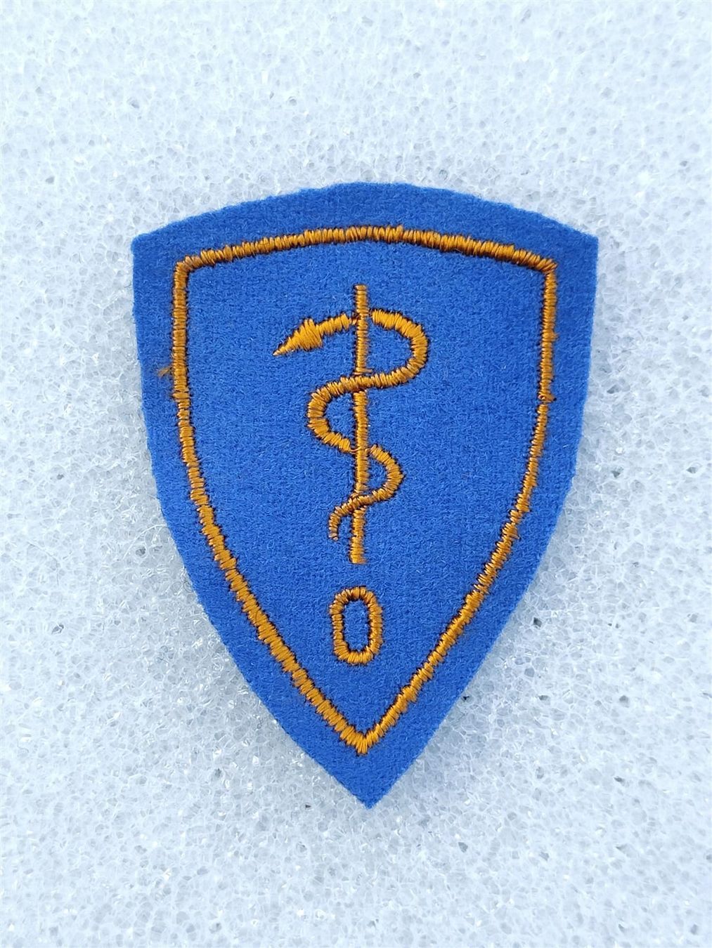 Placchette & Badge: Funktionsabzeichen Zahnarzt Ord. 1949 V1 – Usato da Bauma venduto da SwissMilitaria