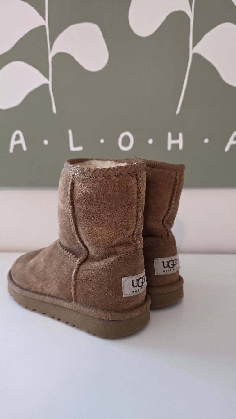 Ugg Herrenschuhe: UGG Classic Mini chestnut Grösse 29 – Neu (gemäss Beschreibung) aus Steinhausen von Na18 1