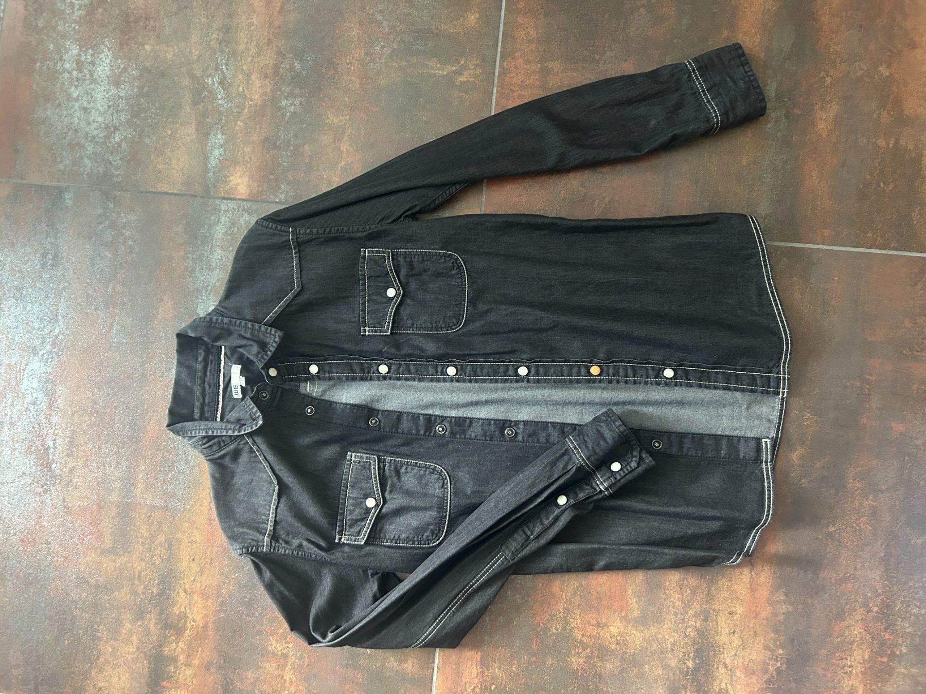 We Camicie, T-shirt & Polo: schwarzes Jeanshemd von WE – Usato da Abtwil SG venduto da Elocin0815