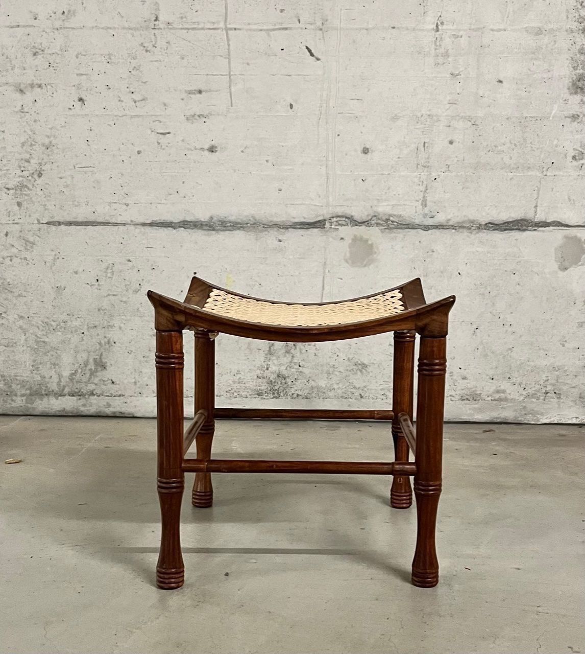 Hocker: 1 (von 2) hocker – Gebraucht aus Allschwil von rotocker 2
