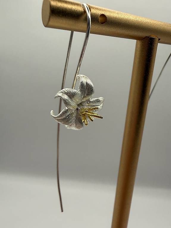 Boucles d'oreille: Silberne Lilien Ohrringe 925 – D'occasion à Thalwil par han_2b8c 2