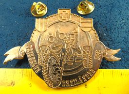 HD TRIKCLUB DREILÄNDER ECK GOLDEN 2NÄGEL-PIN GEPRÄGT GROSSS