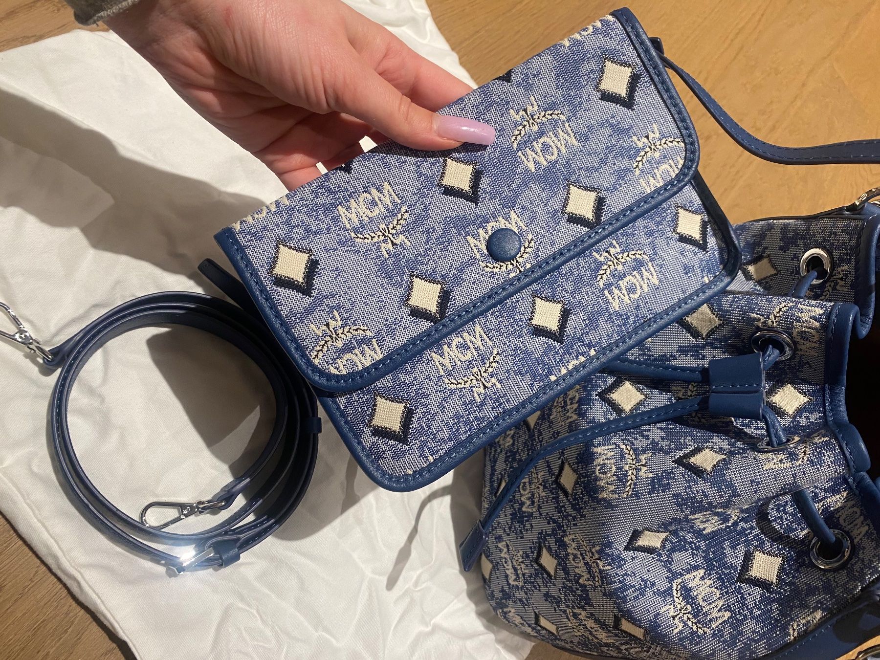 Mcm Taschen: Beutel MCM 💙 DESSAU DRAWSTRING MEDIUM - HANDTASCHE - BLUE – Neu (gemäss Beschreibung) aus Gibswil von Engelsgleich 3
