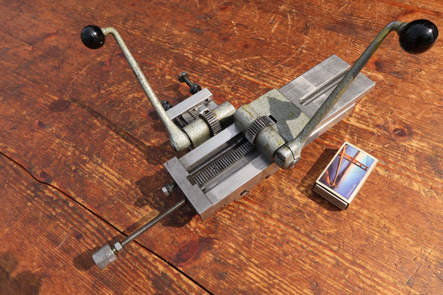 Schaublin Tutti gli attrezzi: Schaublin 70 Abstechsupport mit zwei Schlitten Ref. 70-56 – Usato da Biel/Bienne venduto da Paul321 2