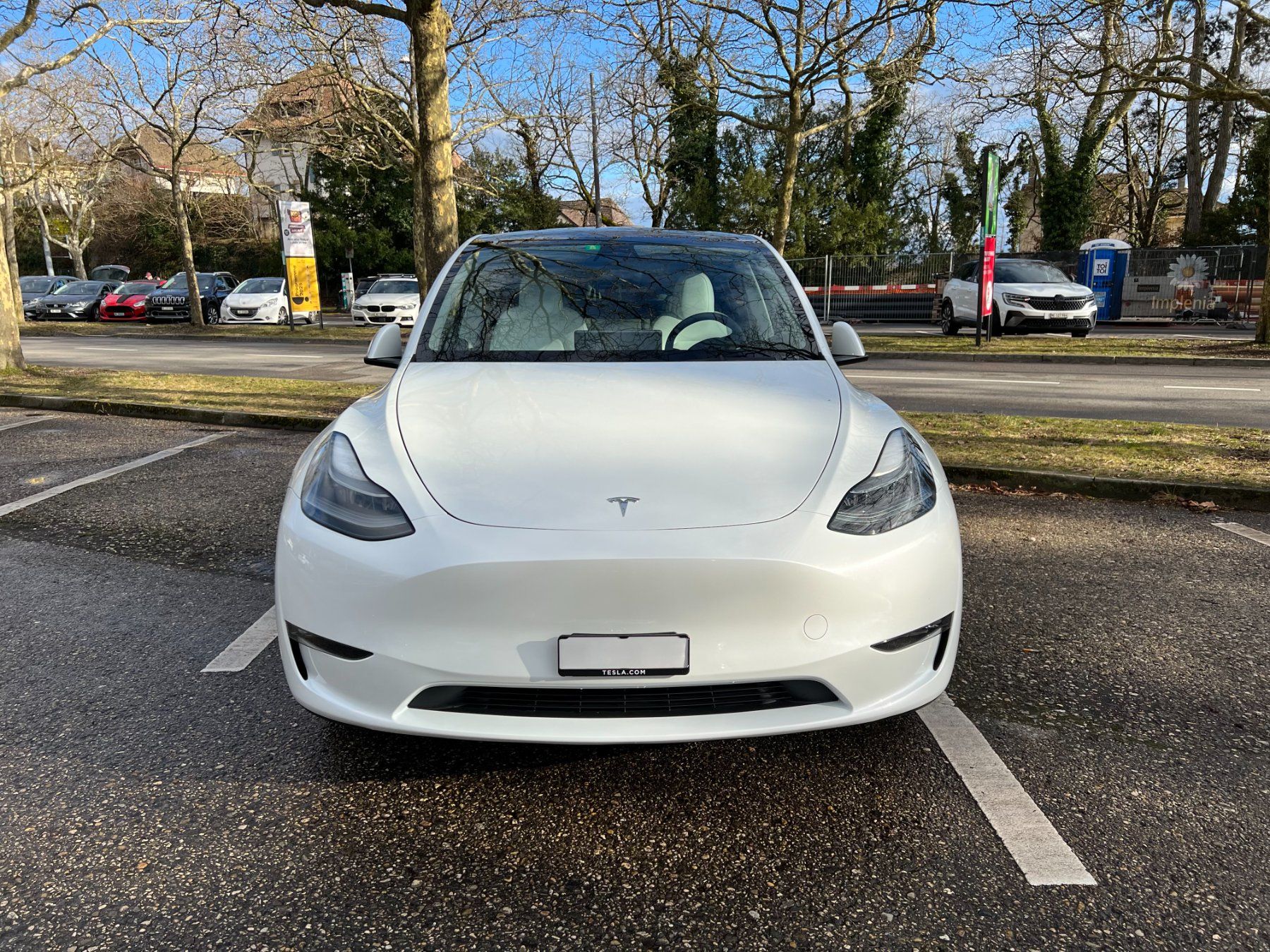 Tesla Automobili: Tesla Model Y Long Range 2023 Purchase or Lease Handover – Usato da Neuchatel venduto da DanyaLevin 7