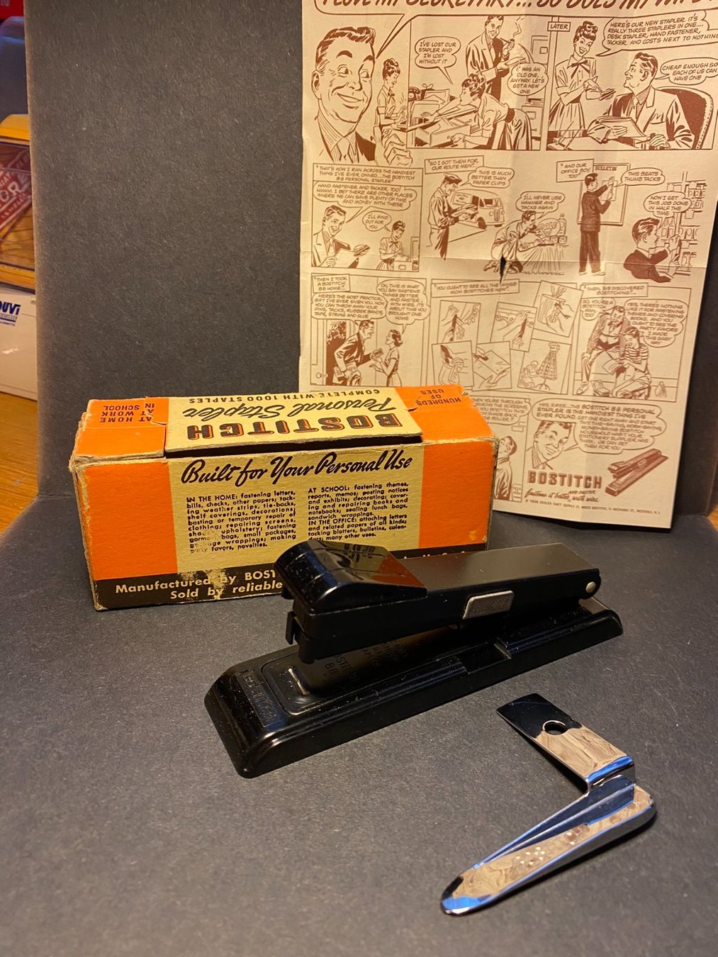 Bostitch Tutti gli attrezzi: Antiker BOSTITCH 50er Jahre mit Comic und Originalkarton – Nuovo (secondo la descrizione) da Spiez venduto da Mlandcruiser 2