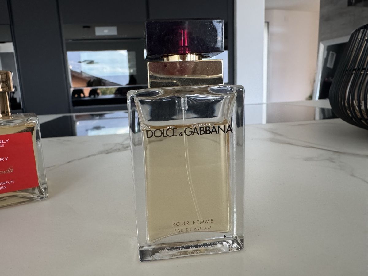 Parfums & Eau de Toilette: Lot de 4 parfums femme + 1 brume – D'occasion à Erde par Kitkatekate 5