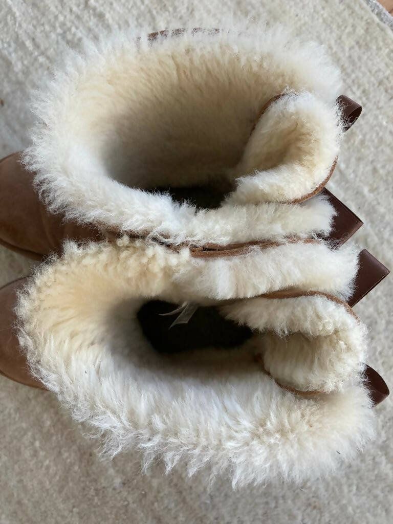 Ugg Schuhe für Mädchen: Wunderschöne UGG Lederboots - wenig gebraucht – Gebraucht aus Liestal von pr03 2