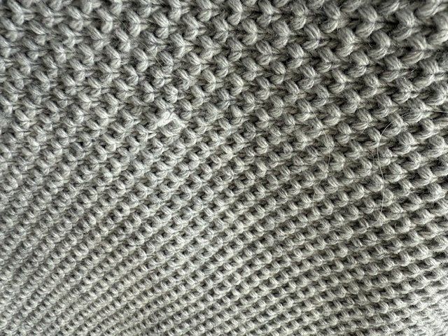 Coperte: Kuschelzeit, Strick und Fleecedecke von Knitfactory – Usato da Eggersriet venduto da Swiss2909 5