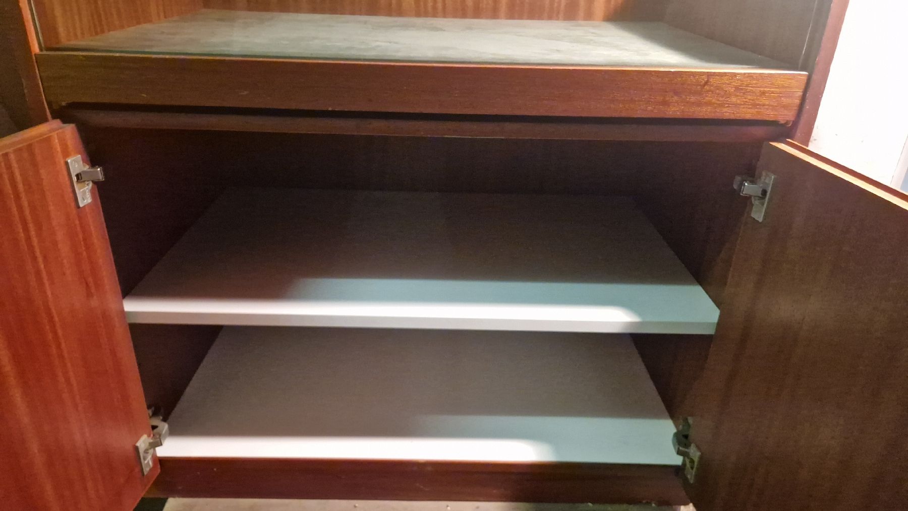 Vitrines: Vitrine aus Glas und Holz – D'occasion à Zürich par anna.caterina 2