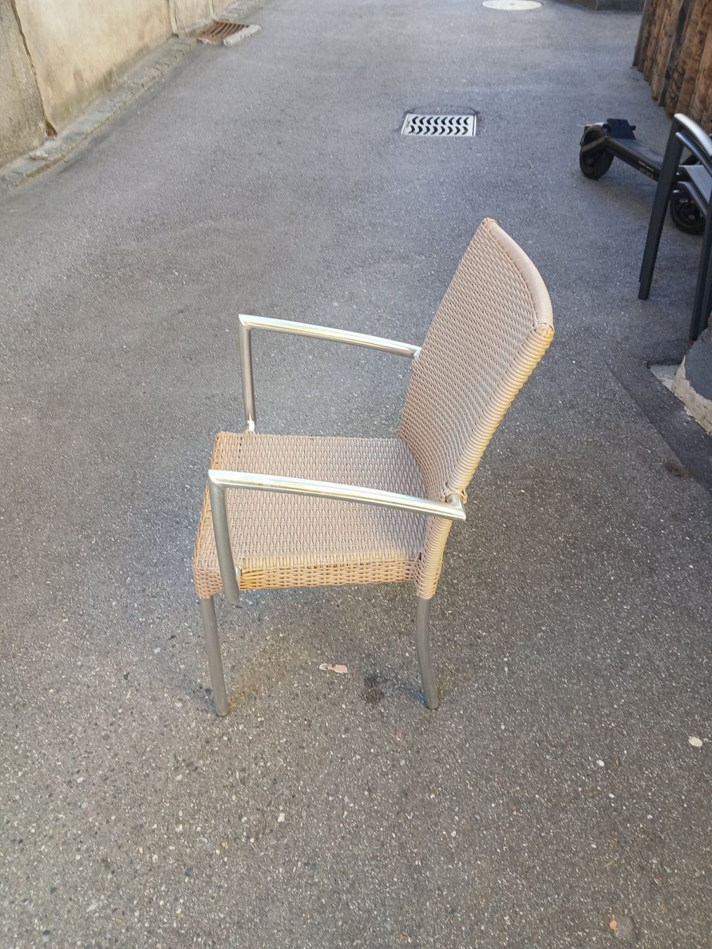 Chaises: 10 Gartenstühle gebraucht – D'occasion à SUMMAPRADA par Summaprada7421