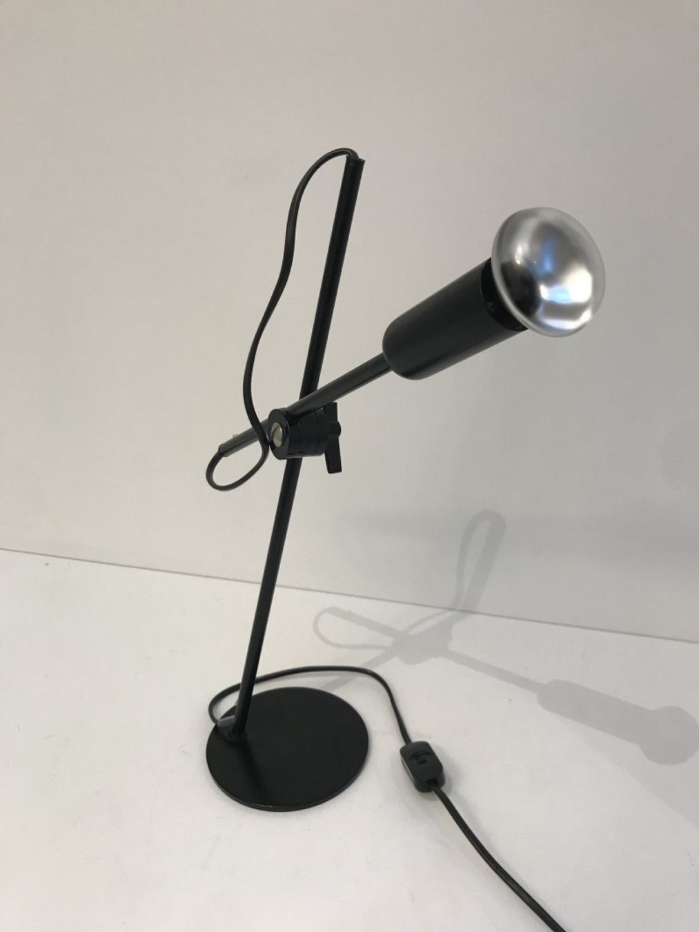 Lampes: Minimalistische Tischleuchte der Schweizer Marke Optelma – Défectueux à Gersau par pd-design-and-art 3