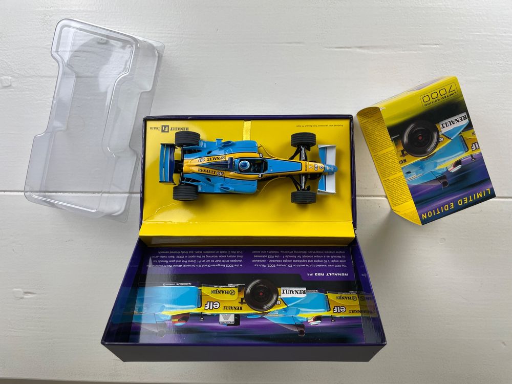 F1 RENAULT R23 Jarno TRULLI au 1/18 de HOT WHEELS MATTEL B7019 formule