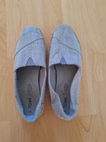 TOMS in der Grösse 8.5