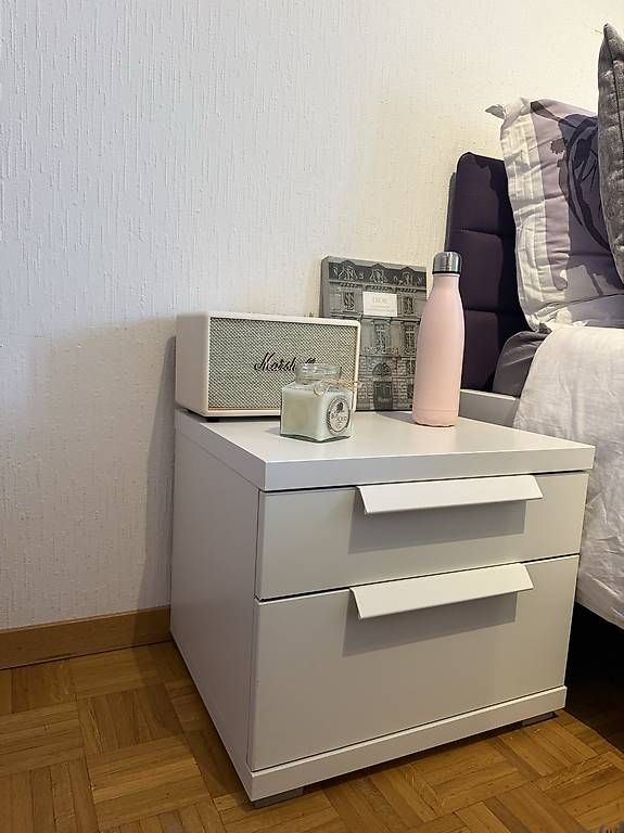 Nachttische: Table de nuit  – Gebraucht aus Ecublens VD von day_25tx 1