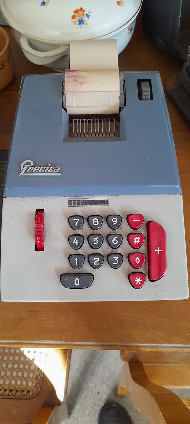 Alle Maschinen: Retro Rechenmaschine Precisa 208-10 – Gebraucht aus Nesslau von Pina