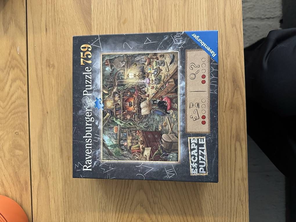 Puzzles: Escape puzzle  – D'occasion à La Chaux-de-Fonds par jas_g9x8