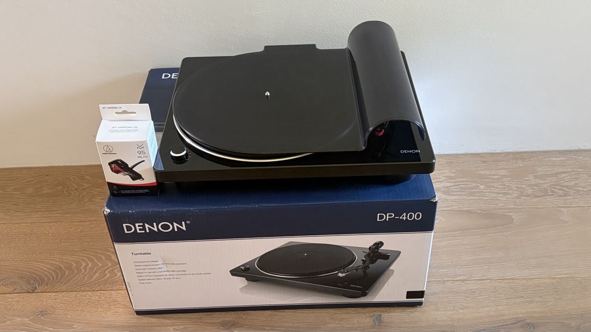 Denon Plattenspieler: Denon DP-400 Plattenspieler  – Neu (gemäss Beschreibung) aus Worblaufen von Alex_74