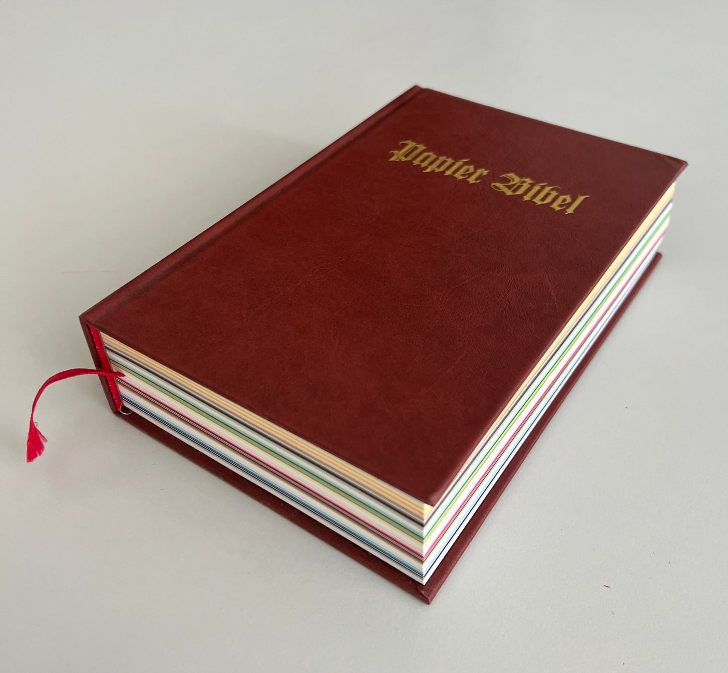 Bücher: Papiermuster-Buch „Papier-Bibel“ – Gebraucht aus Ostermundigen von iFonso