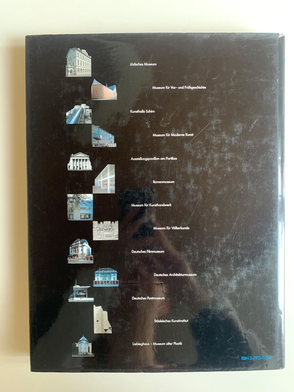 Libri: Museums Architektur Frankfurt 1980-1990 – Usato da Zürich venduto da Leonieonie. 1
