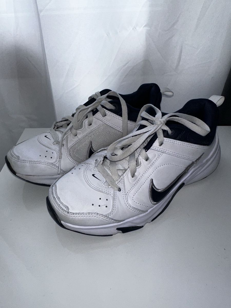 Nike Scarpe da uomo: Nike Sneaker, Grösse 39, Weiss und Dunkelblau – Usato da Wittenbach venduto da rutz_navina 2