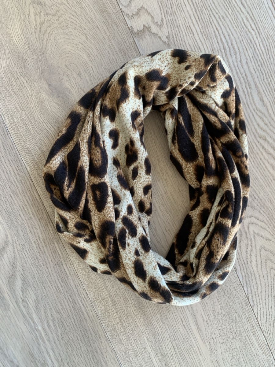 Foulard & Sciarpe: Leopard Print Scarf - Warm & Stylish (round) – Nuovo (secondo la descrizione) da Immensee venduto da Gitter 1