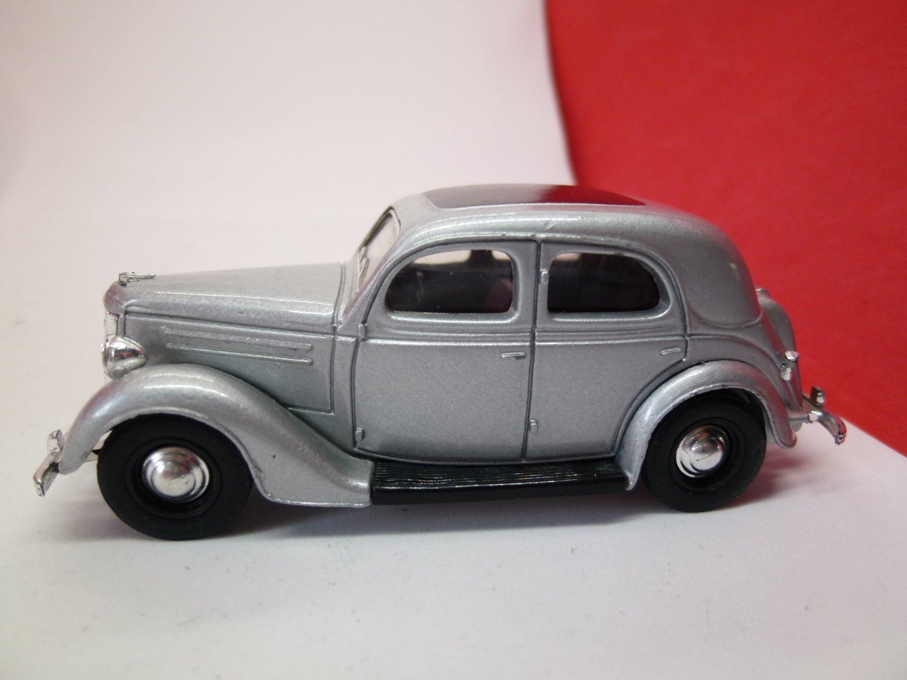 Dinky Toys Modellini d'auto: 8.--  Ford V8 - Dinky/Matchbox  % Liquidation %%%% – Usato da Reiden venduto da mondial2