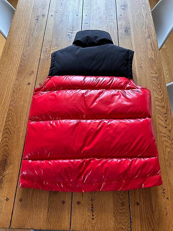 Peak Performance Gilets & Westen: Doudoune chaude sans manches Peak Performance L – Gebraucht aus Auvernier von Luciforms 1