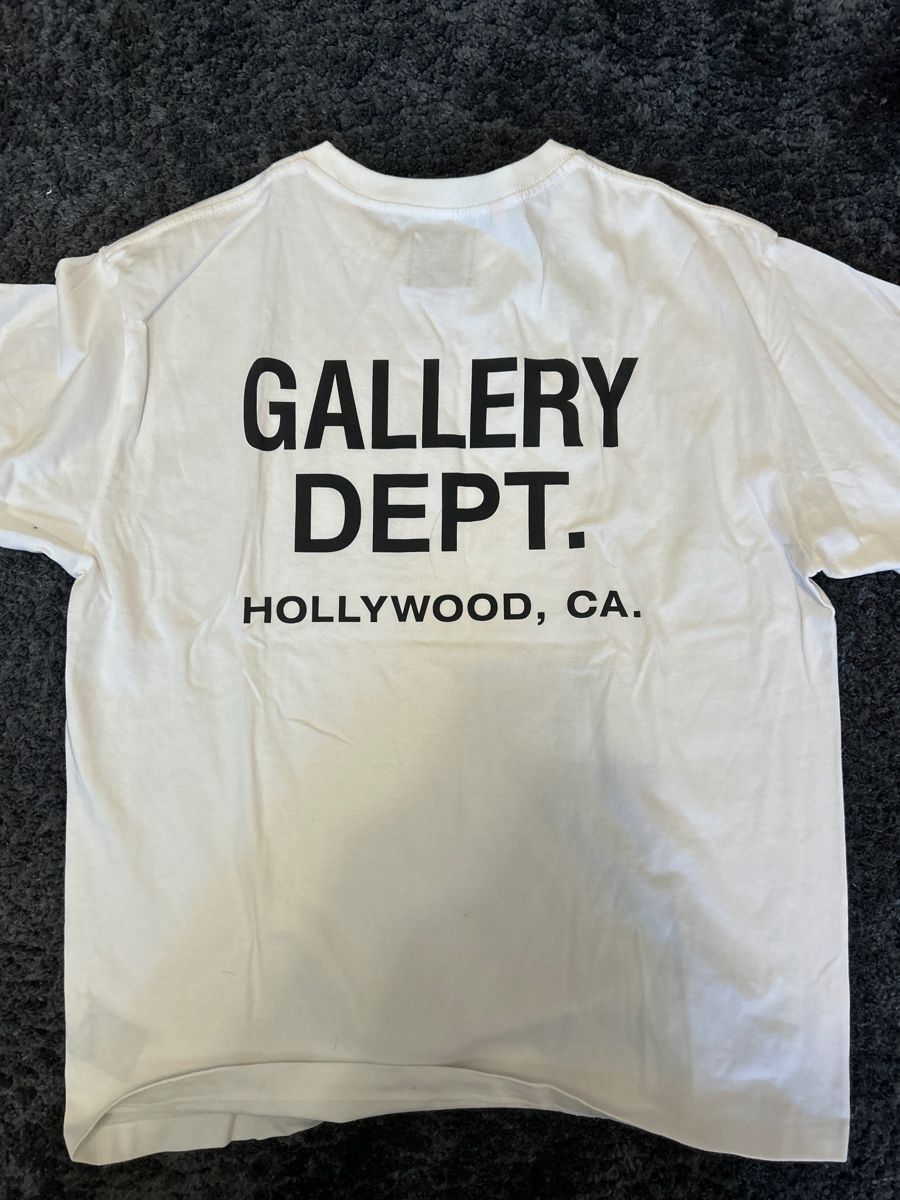 T-shirt: Tshirt mit print  – Nuovo (secondo la descrizione) da Zollikofen venduto da Metrooo 1