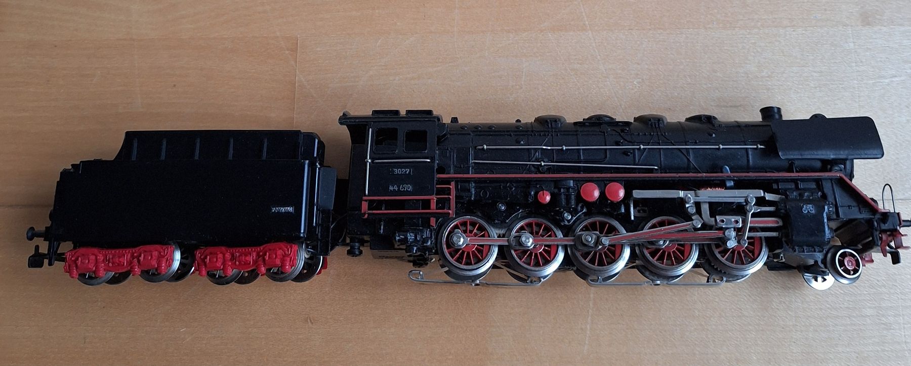 Märklin Modellini di ferrovie: Märklin Dampflokomotive 3027 – Usato da Züberwangen venduto da Christine55 4