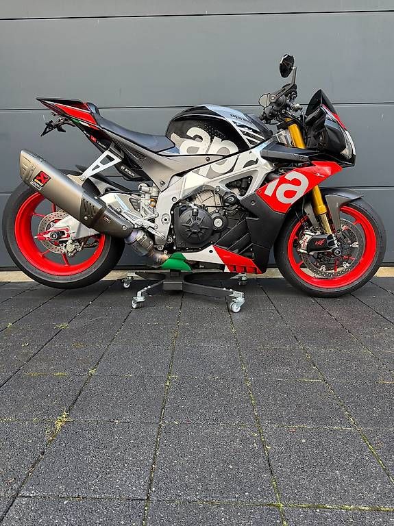Strada: APRILIA TUONO FACTORY – Usato da Montezillon venduto da gamache10 1