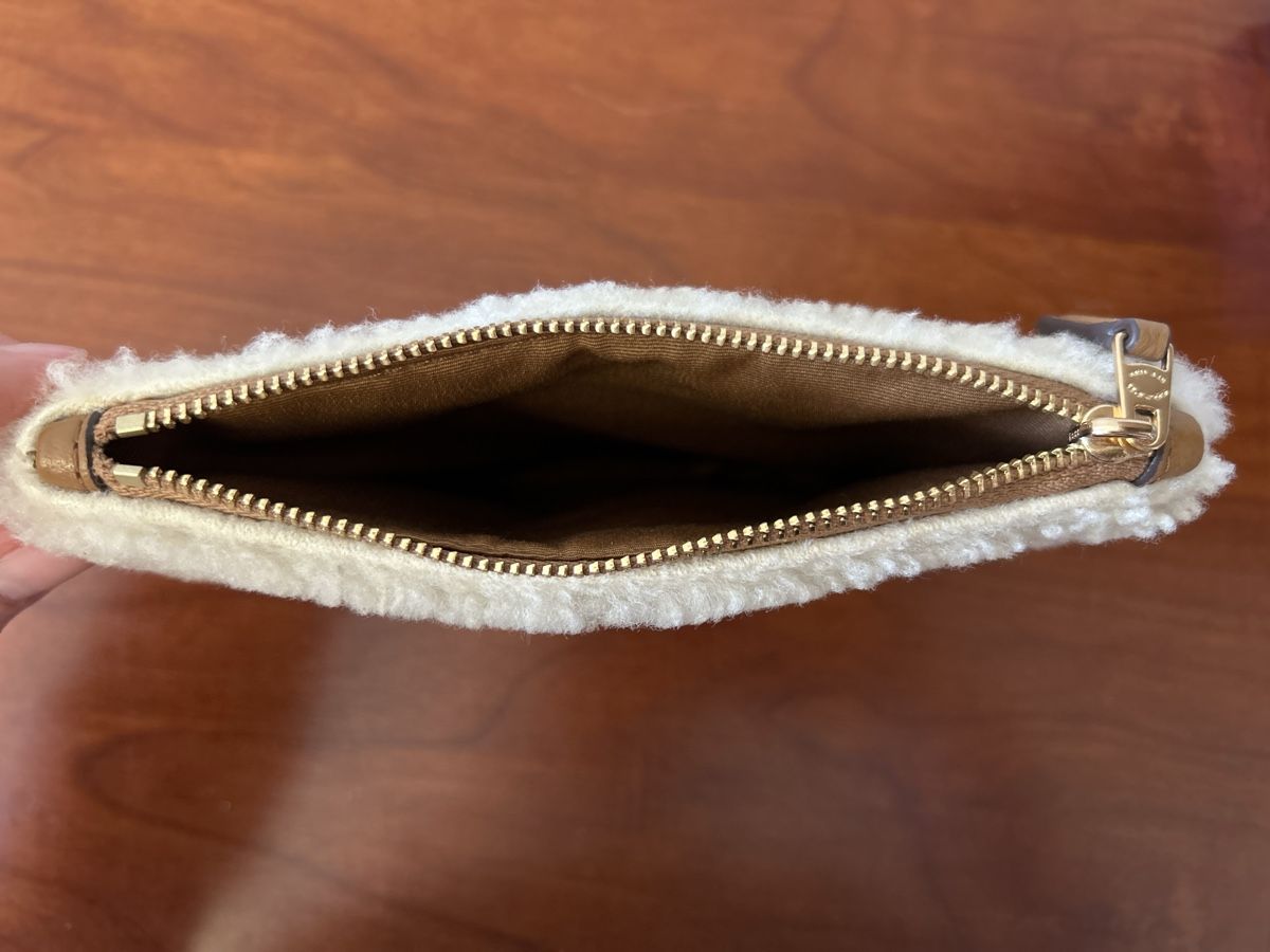 Coach Taschen für Damen: Cosy Coach Shearling Pouch - Brand New – Neu (gemäss Beschreibung) aus Zürich von Taylor23_ 2