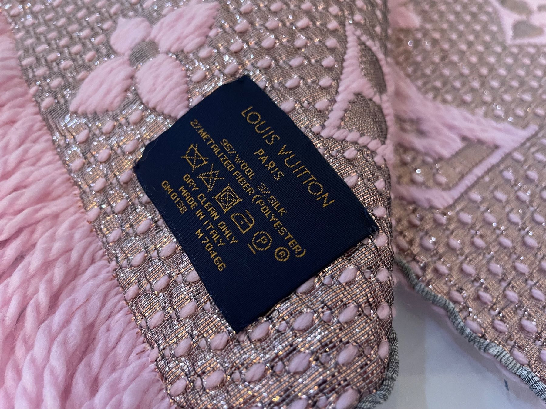 Louis Vuitton Foulard & Sciarpe: Louis Vuitton Schal Logomania - Nr. 303 – Nuovo (secondo la descrizione) da Hittnau venduto da LuxAndMore 5