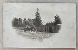 ANTIKES MOTORRAD MIT SEITENWAGEN