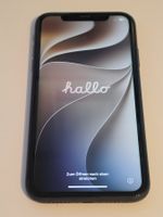 Apple iPhone 11 128 GB schwarz mit normalen Gebrauchsspuren