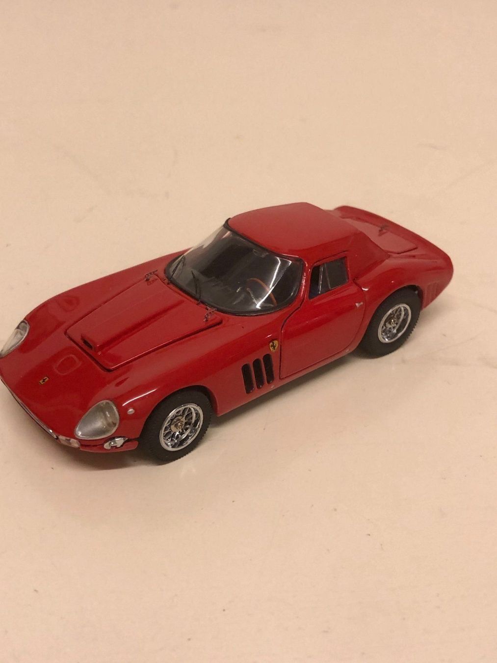 Ferrari Modellini d'auto: Ferrari GTO 64 – Nuovo (secondo la descrizione) da Muttenz venduto da Gucci2005