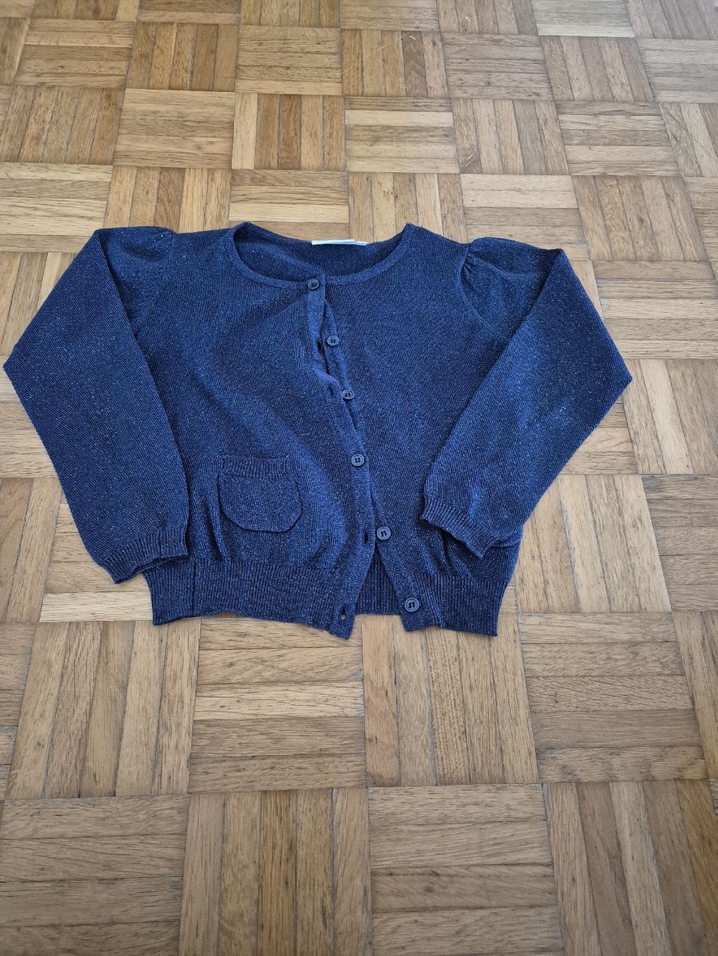 Lotti & Set di vestiti: Oberteile Gr. 122/128 – Usato da Kappel SO venduto da tiger1921 1