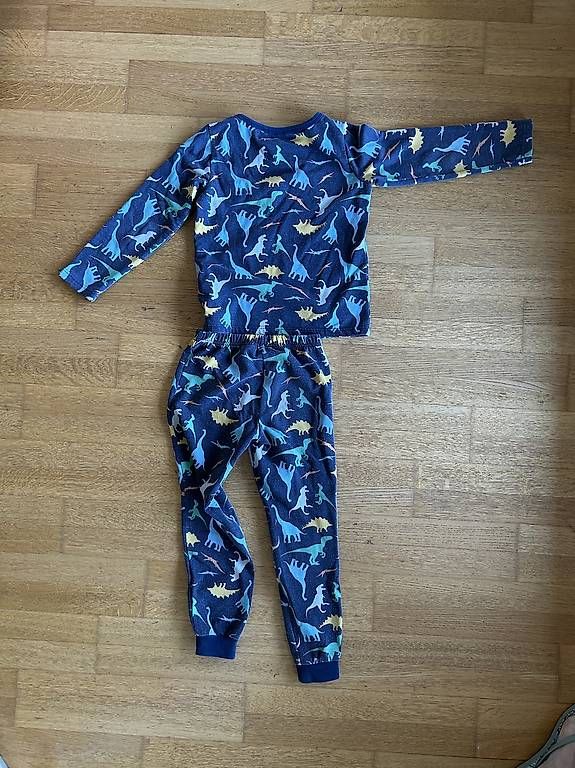 Pyjamas & Ähnliches: Pyjama Gr. 128 – Gebraucht aus Luzern von sarafina2 1