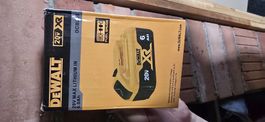 DeWalt DCB206 20V MAX Lithium-Ion 6.0Ah Akku mit Ladestation