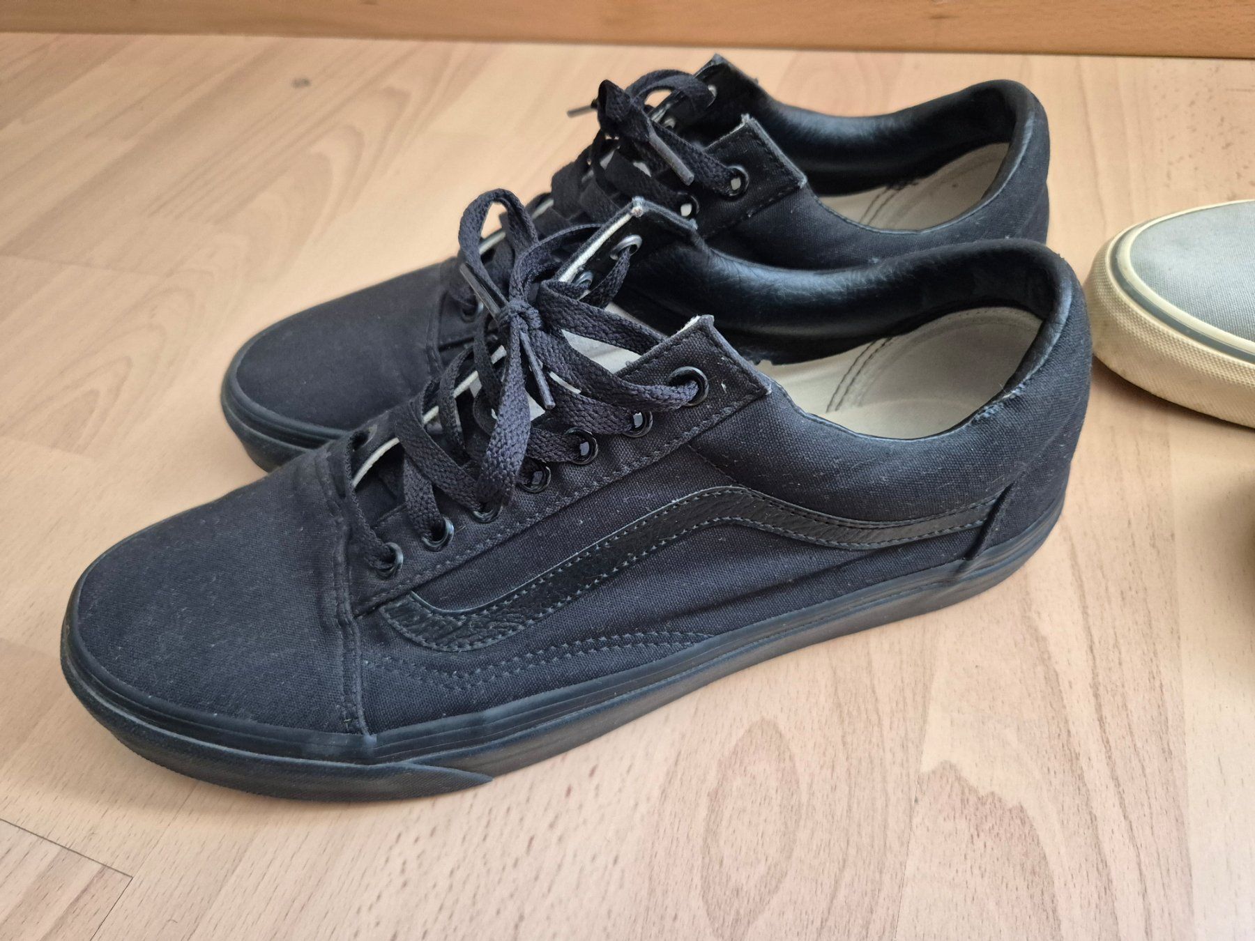 Vans Scarpe da uomo: Schuhe Sneaker Vans Old Skool Turnschuhe Gr. 45 – Usato da Schaffhausen venduto da pfanis09 3