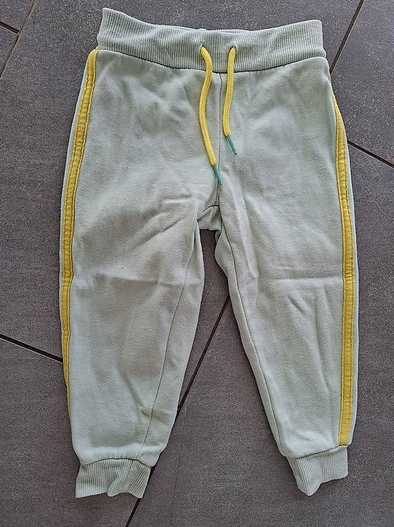 Hosen: Hose Gr. 92 – Gebraucht aus Andwil TG von Dorro