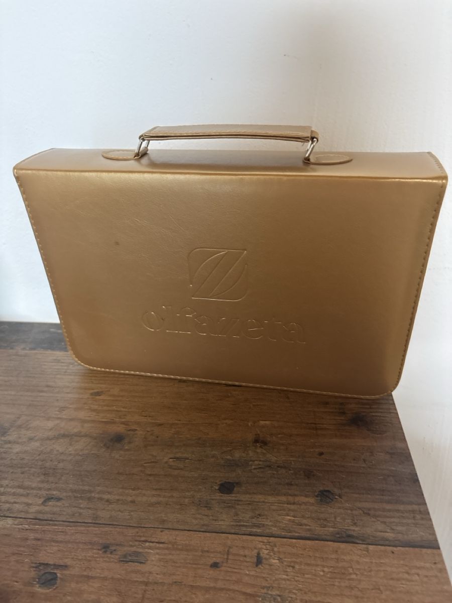 Sacs: Chogan Starterkoffer zu verkaufen  – D'occasion à Zizers par van_7qp2