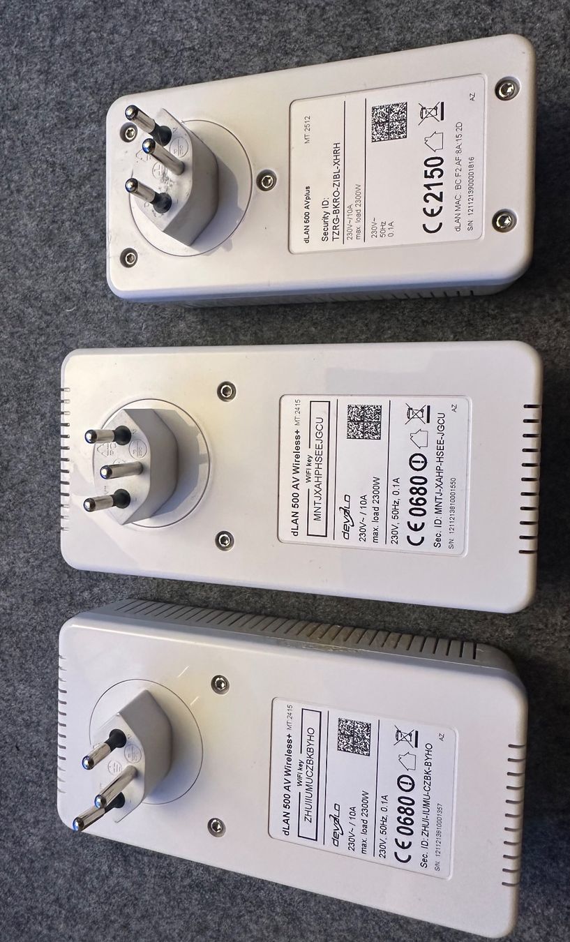 Devolo Lecteurs & Adaptateurs: Devolo dLAN500 AVPlus & AV Wireless – D'occasion à Ueberstorf par Bacardi1 2